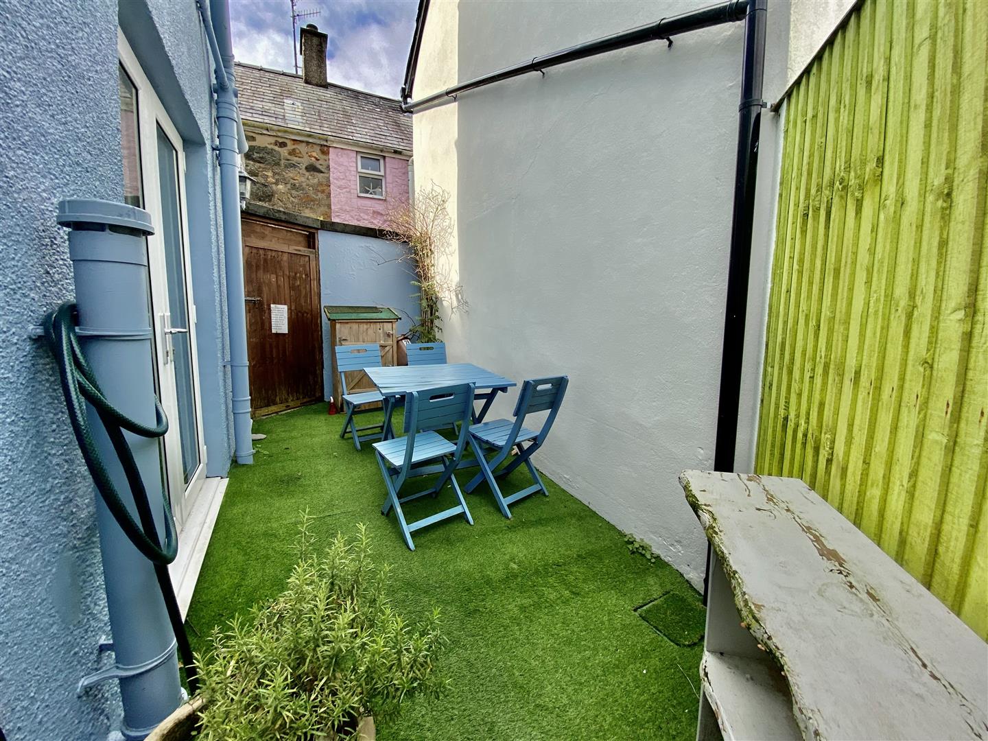 29-31 Castle Street, Criccieth